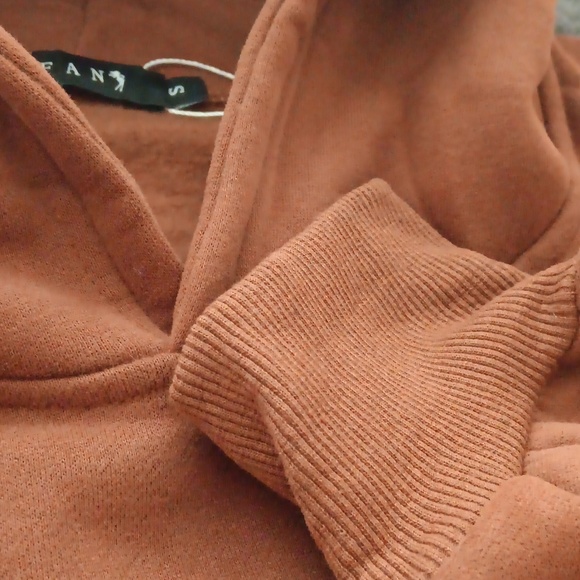 Oversized sweater. Size small. Brown. - Picture 3 of 3